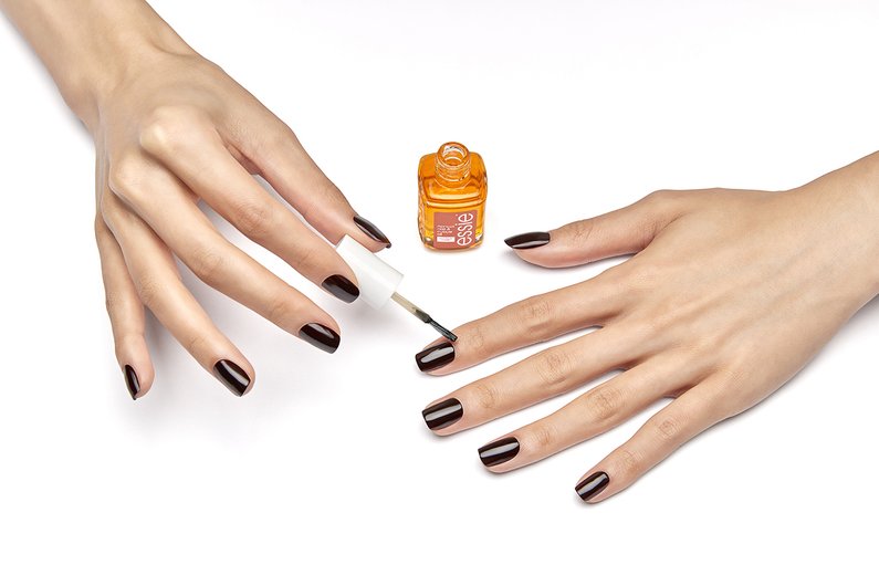 nail strengthener oil from essie's cuticle care range
