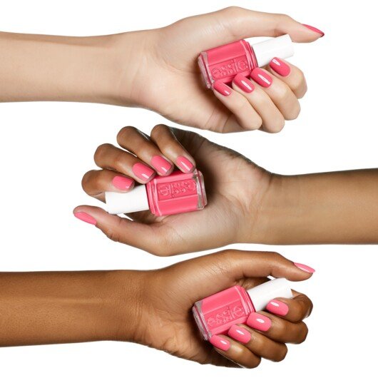 cute as a button-enamel-enamel-03-Essie