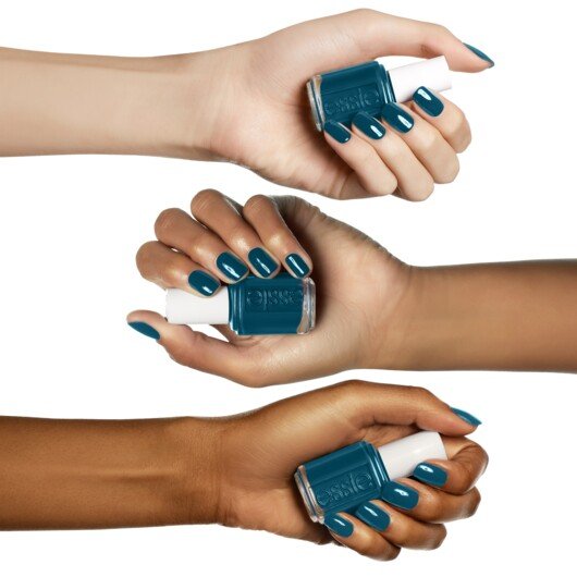 go overboard-enamel-enamel-03-Essie